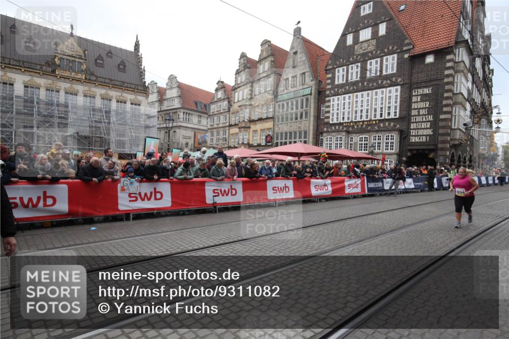 05.10.2025 - 20. swb-Marathon Bremen Yannick Fuchs http://msf.ph/oto/9311082 05.10.2025 11:26:07 Ziel 10144 meine-sportfotos.de