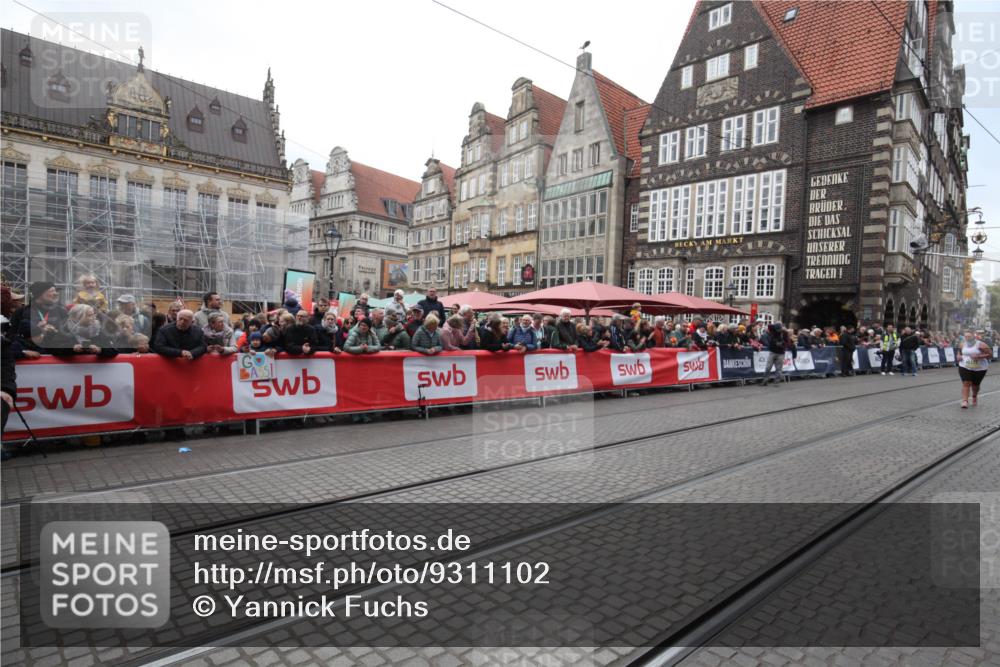 05.10.2025 - 20. swb-Marathon Bremen Yannick Fuchs http://msf.ph/oto/9311102 05.10.2025 11:26:13 Ziel  meine-sportfotos.de