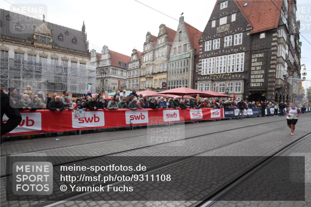 05.10.2025 - 20. swb-Marathon Bremen Yannick Fuchs http://msf.ph/oto/9311108 05.10.2025 11:26:15 Ziel 10373 meine-sportfotos.de