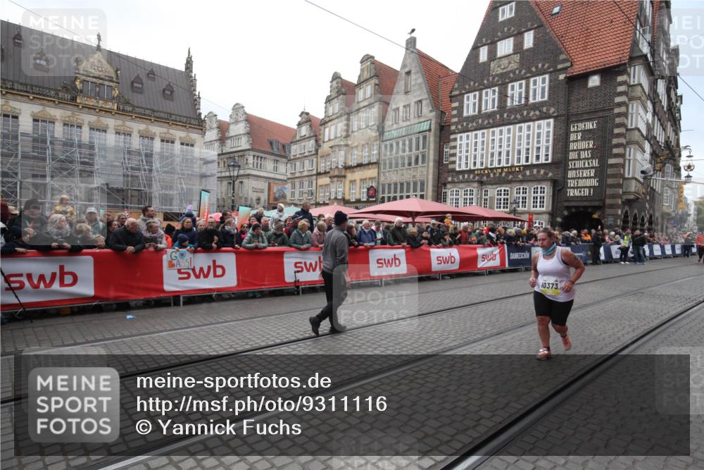 05.10.2025 - 20. swb-Marathon Bremen Yannick Fuchs http://msf.ph/oto/9311116 05.10.2025 11:26:17 Ziel 10373 meine-sportfotos.de