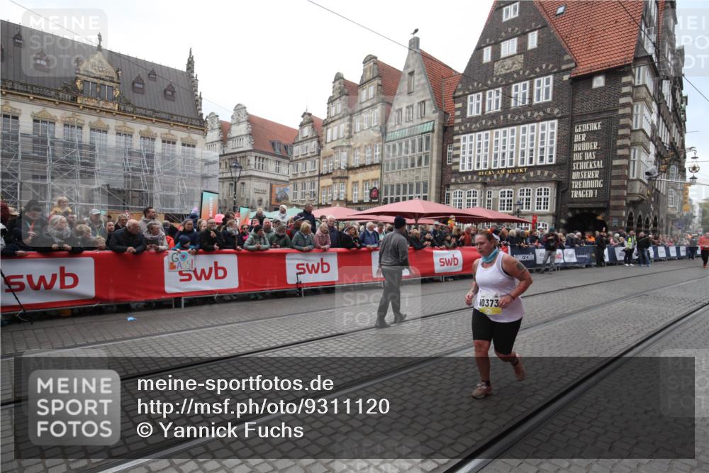 05.10.2025 - 20. swb-Marathon Bremen Yannick Fuchs http://msf.ph/oto/9311120 05.10.2025 11:26:18 Ziel 10373 meine-sportfotos.de