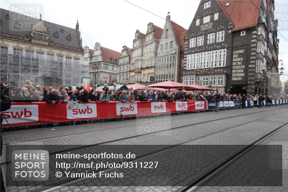 05.10.2025 - 20. swb-Marathon Bremen Yannick Fuchs http://msf.ph/oto/9311227 05.10.2025 11:26:47 Ziel  meine-sportfotos.de