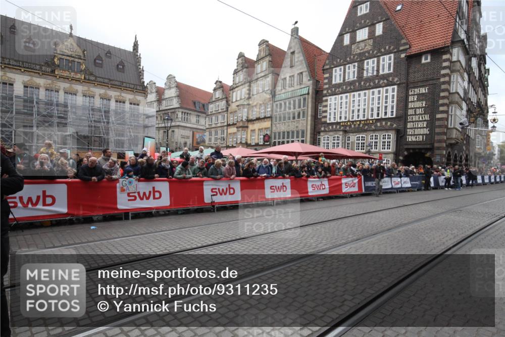 05.10.2025 - 20. swb-Marathon Bremen Yannick Fuchs http://msf.ph/oto/9311235 05.10.2025 11:26:50 Ziel  meine-sportfotos.de