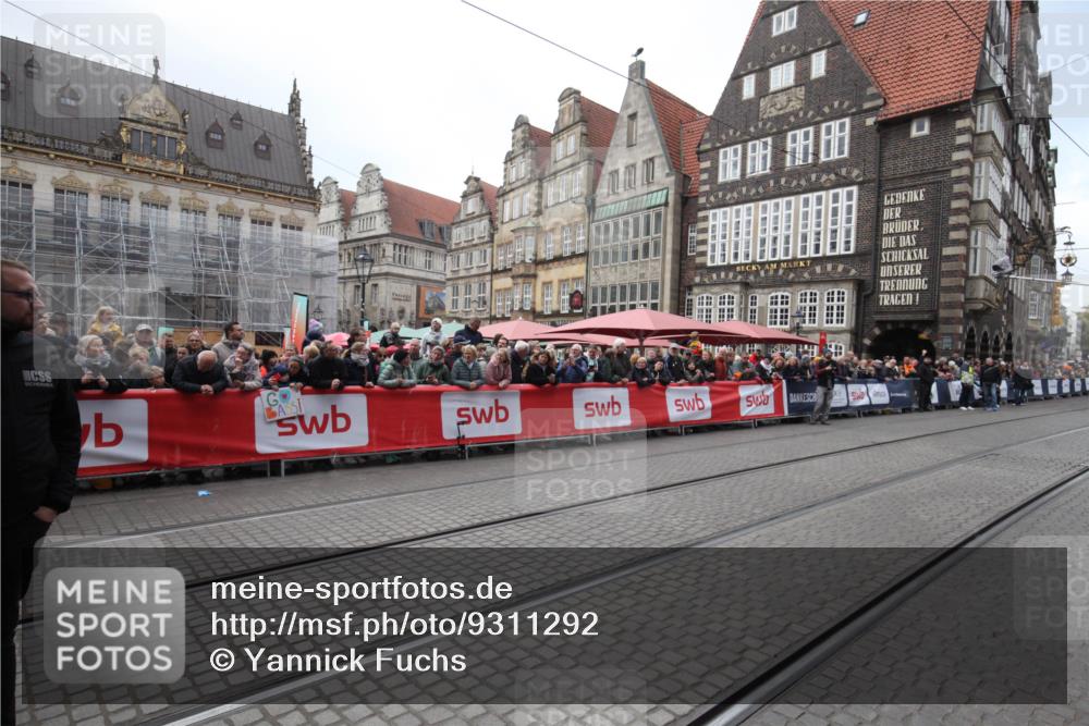 05.10.2025 - 20. swb-Marathon Bremen Yannick Fuchs http://msf.ph/oto/9311292 05.10.2025 11:27:05 Ziel  meine-sportfotos.de