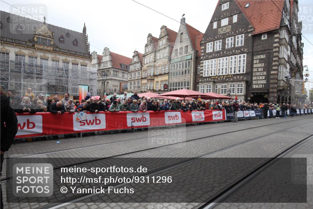 05.10.2025 - 20. swb-Marathon Bremen Yannick Fuchs http://msf.ph/oto/9311296 05.10.2025 11:27:06 Ziel  meine-sportfotos.de