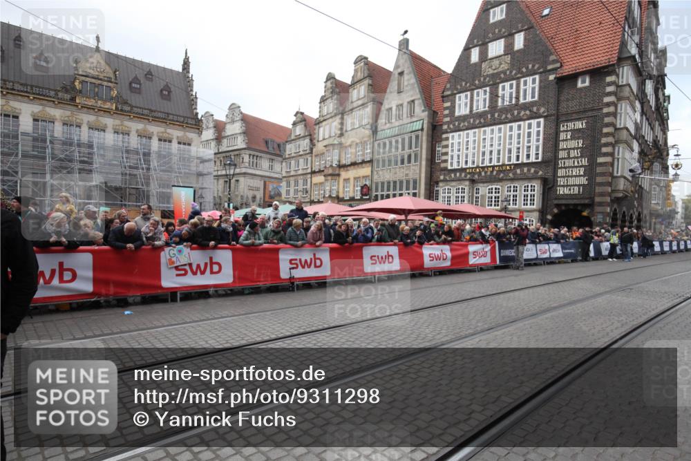 05.10.2025 - 20. swb-Marathon Bremen Yannick Fuchs http://msf.ph/oto/9311298 05.10.2025 11:27:07 Ziel  meine-sportfotos.de
