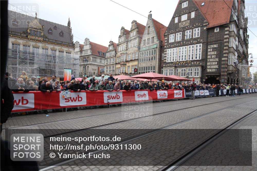 05.10.2025 - 20. swb-Marathon Bremen Yannick Fuchs http://msf.ph/oto/9311300 05.10.2025 11:27:07 Ziel  meine-sportfotos.de