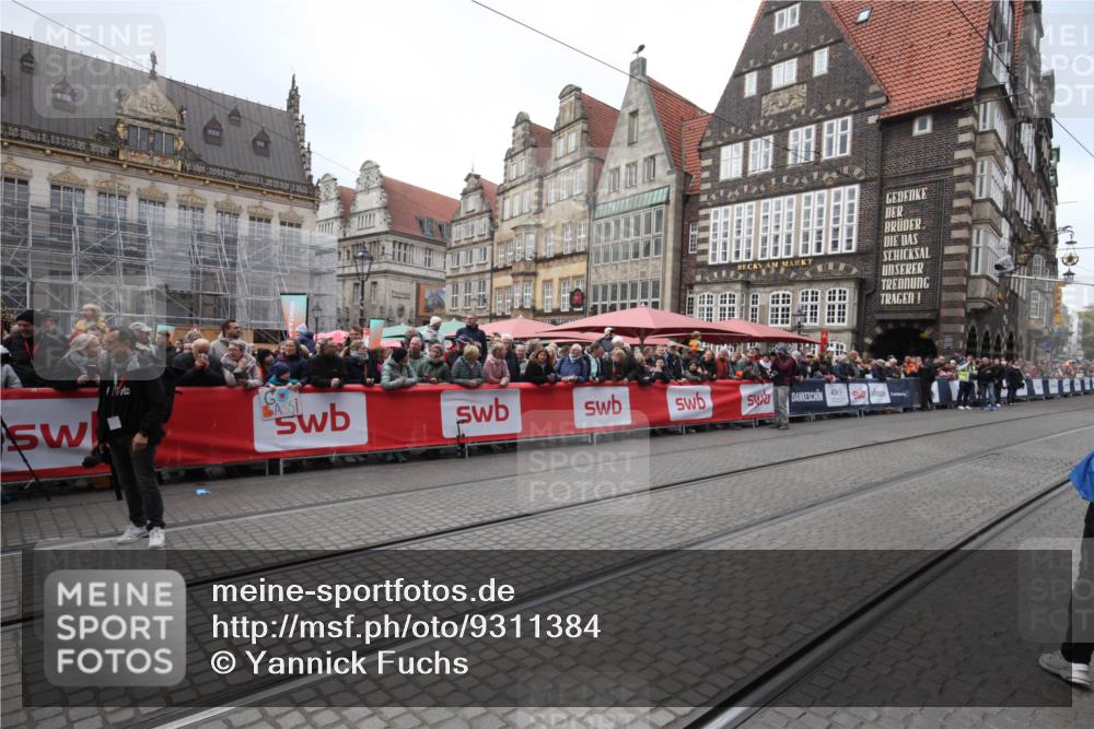 05.10.2025 - 20. swb-Marathon Bremen Yannick Fuchs http://msf.ph/oto/9311384 05.10.2025 11:27:31 Ziel  meine-sportfotos.de