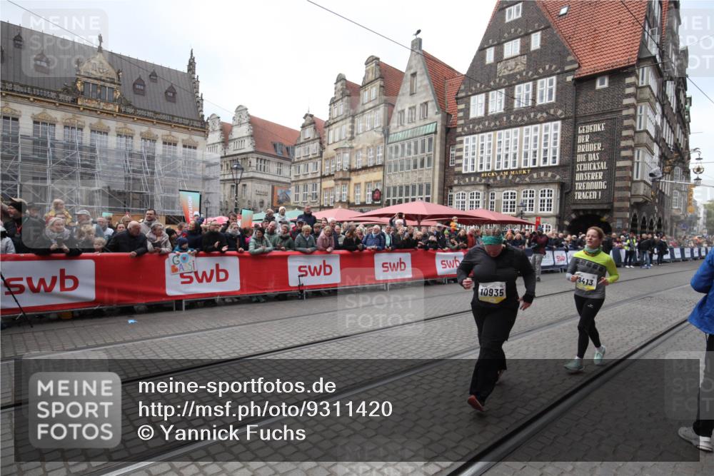 05.10.2025 - 20. swb-Marathon Bremen Yannick Fuchs http://msf.ph/oto/9311420 05.10.2025 11:27:39 Ziel 10935 meine-sportfotos.de