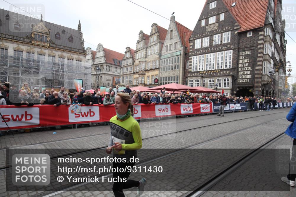 05.10.2025 - 20. swb-Marathon Bremen Yannick Fuchs http://msf.ph/oto/9311430 05.10.2025 11:27:41 Ziel 10935 meine-sportfotos.de