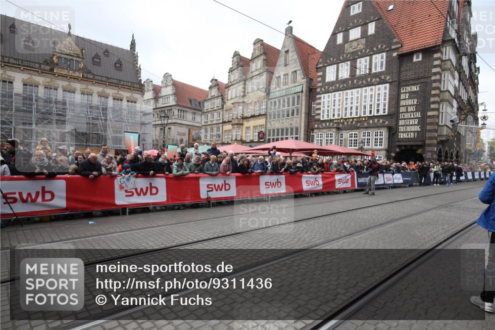 05.10.2025 - 20. swb-Marathon Bremen Yannick Fuchs http://msf.ph/oto/9311436 05.10.2025 11:27:42 Ziel  meine-sportfotos.de