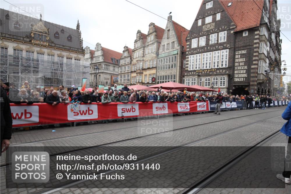 05.10.2025 - 20. swb-Marathon Bremen Yannick Fuchs http://msf.ph/oto/9311440 05.10.2025 11:27:44 Ziel  meine-sportfotos.de