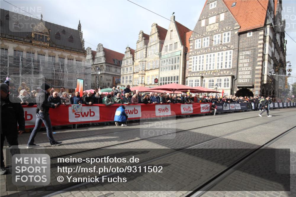 05.10.2025 - 20. swb-Marathon Bremen Yannick Fuchs http://msf.ph/oto/9311502 05.10.2025 11:28:50 Ziel  meine-sportfotos.de