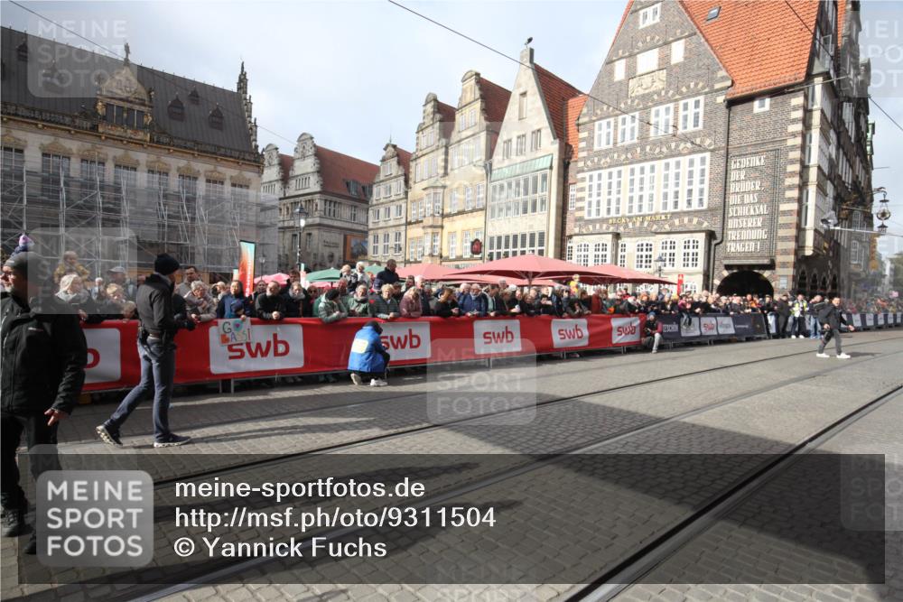 05.10.2025 - 20. swb-Marathon Bremen Yannick Fuchs http://msf.ph/oto/9311504 05.10.2025 11:28:50 Ziel  meine-sportfotos.de