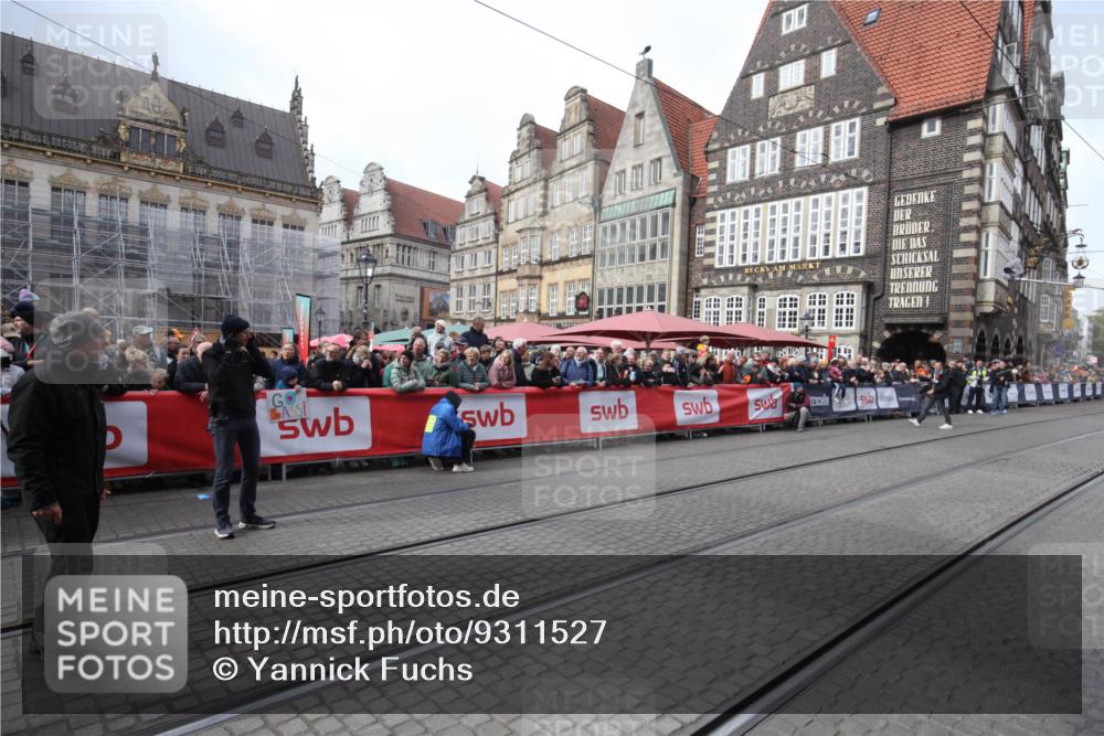 05.10.2025 - 20. swb-Marathon Bremen Yannick Fuchs http://msf.ph/oto/9311527 05.10.2025 11:28:54 Ziel 10579 meine-sportfotos.de