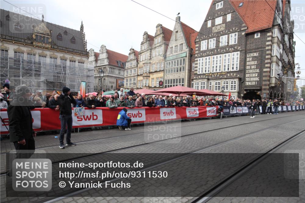 05.10.2025 - 20. swb-Marathon Bremen Yannick Fuchs http://msf.ph/oto/9311530 05.10.2025 11:28:54 Ziel 10579 meine-sportfotos.de