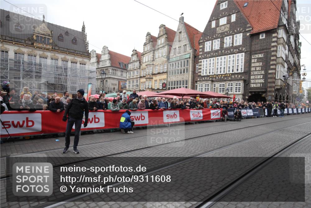 05.10.2025 - 20. swb-Marathon Bremen Yannick Fuchs http://msf.ph/oto/9311608 05.10.2025 11:29:09 Ziel 7174 meine-sportfotos.de