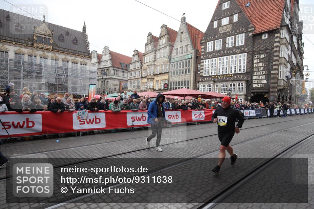 05.10.2025 - 20. swb-Marathon Bremen Yannick Fuchs http://msf.ph/oto/9311638 05.10.2025 11:29:13 Ziel 7174 meine-sportfotos.de