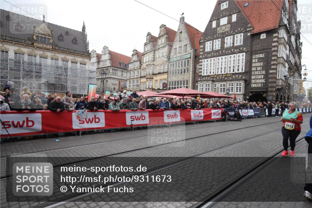 05.10.2025 - 20. swb-Marathon Bremen Yannick Fuchs http://msf.ph/oto/9311673 05.10.2025 11:29:18 Ziel 9559 meine-sportfotos.de