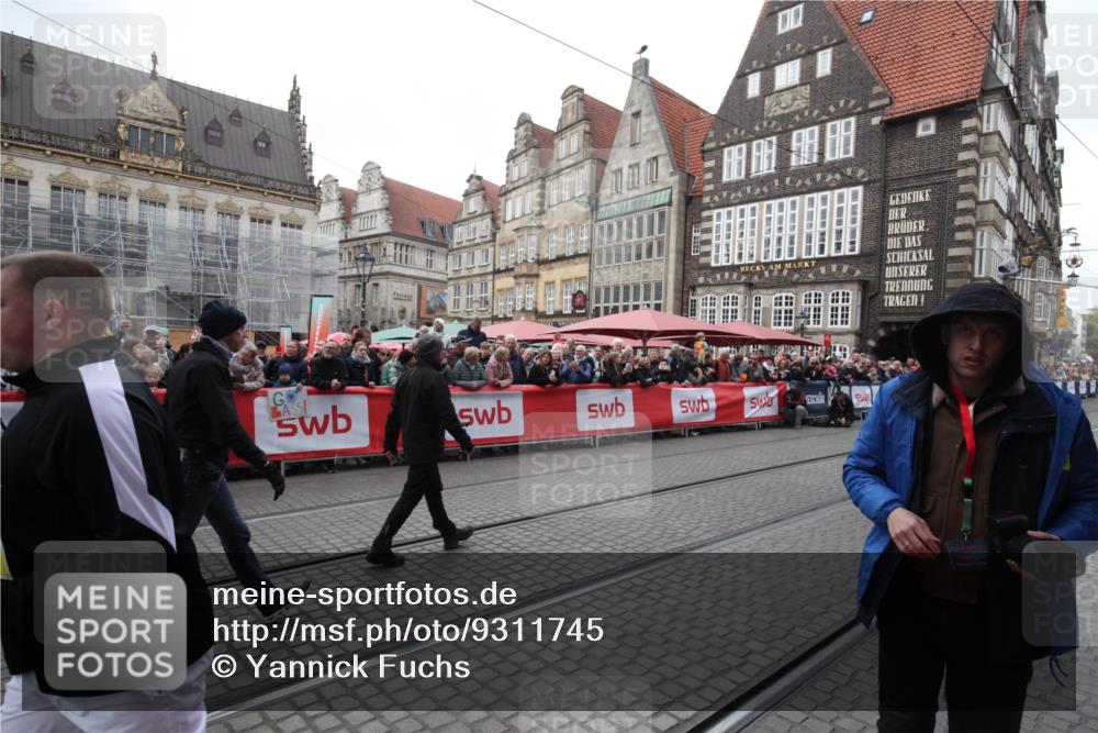 05.10.2025 - 20. swb-Marathon Bremen Yannick Fuchs http://msf.ph/oto/9311745 05.10.2025 11:29:28 Ziel 10482 meine-sportfotos.de