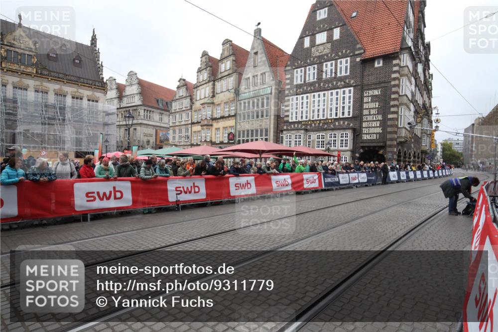 05.10.2025 - 20. swb-Marathon Bremen Yannick Fuchs http://msf.ph/oto/9311779 05.10.2025 11:56:50 Ziel  meine-sportfotos.de