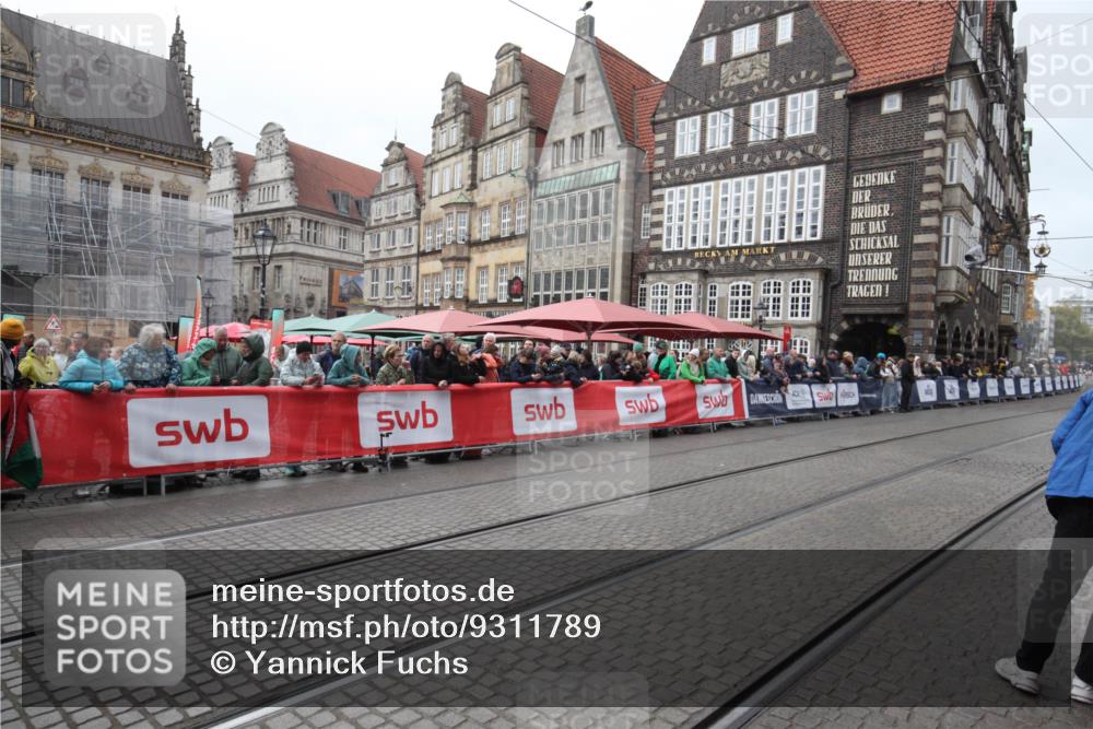 05.10.2025 - 20. swb-Marathon Bremen Yannick Fuchs http://msf.ph/oto/9311789 05.10.2025 12:11:14 Ziel  meine-sportfotos.de
