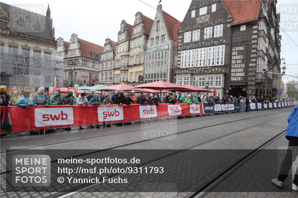 05.10.2025 - 20. swb-Marathon Bremen Yannick Fuchs http://msf.ph/oto/9311793 05.10.2025 12:11:15 Ziel  meine-sportfotos.de