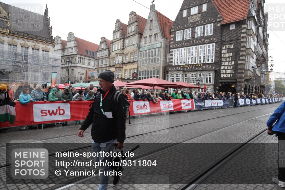 05.10.2025 - 20. swb-Marathon Bremen Yannick Fuchs http://msf.ph/oto/9311804 05.10.2025 12:16:58 Ziel  meine-sportfotos.de