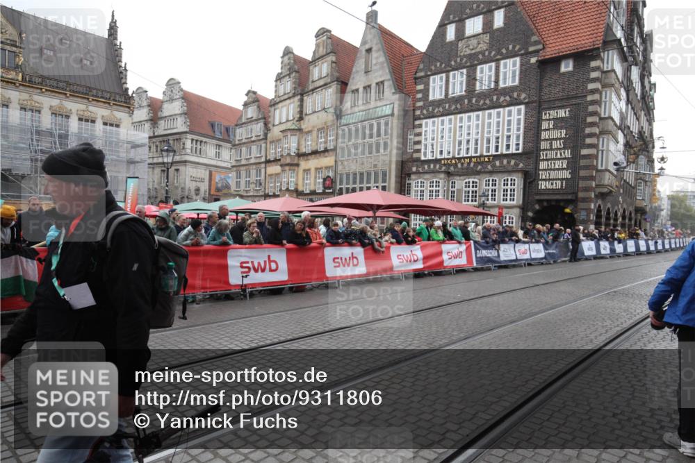 05.10.2025 - 20. swb-Marathon Bremen Yannick Fuchs http://msf.ph/oto/9311806 05.10.2025 12:16:59 Ziel  meine-sportfotos.de