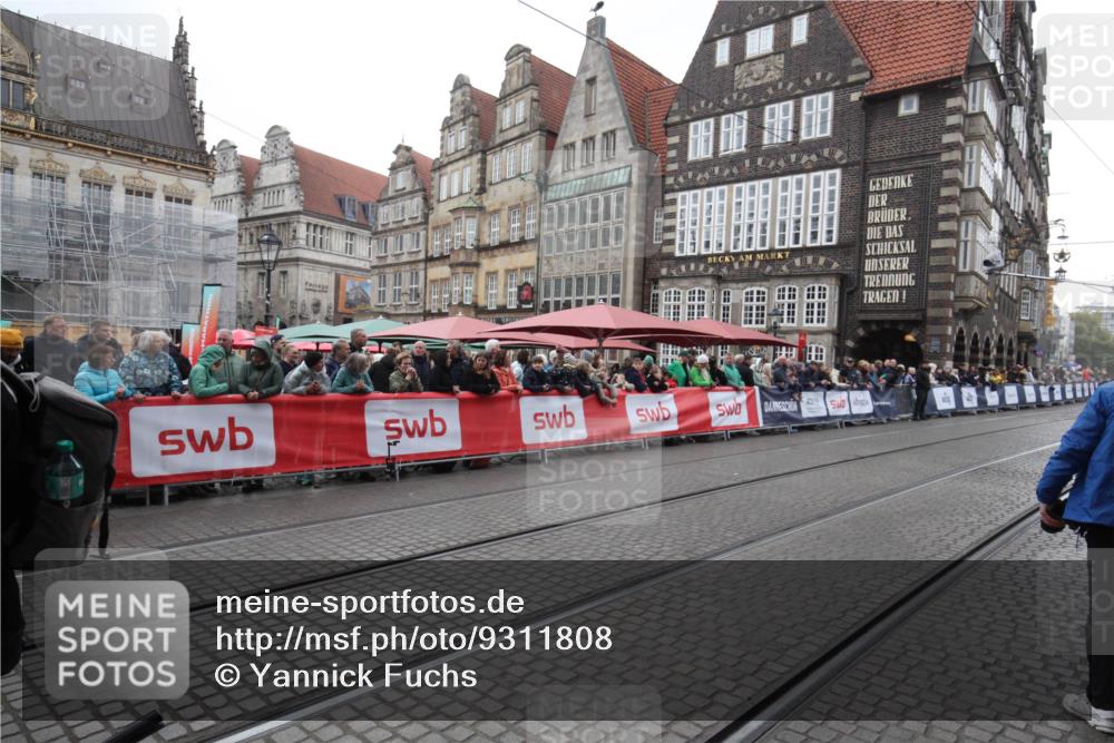 05.10.2025 - 20. swb-Marathon Bremen Yannick Fuchs http://msf.ph/oto/9311808 05.10.2025 12:16:59 Ziel  meine-sportfotos.de