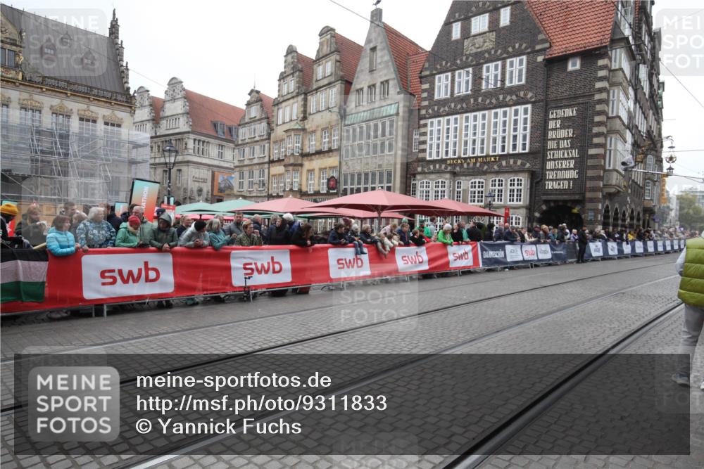 05.10.2025 - 20. swb-Marathon Bremen Yannick Fuchs http://msf.ph/oto/9311833 05.10.2025 12:23:20 Ziel  meine-sportfotos.de