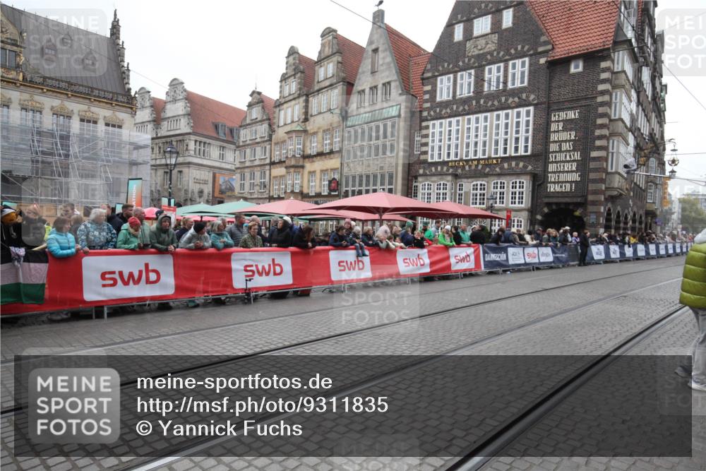 05.10.2025 - 20. swb-Marathon Bremen Yannick Fuchs http://msf.ph/oto/9311835 05.10.2025 12:23:27 Ziel  meine-sportfotos.de