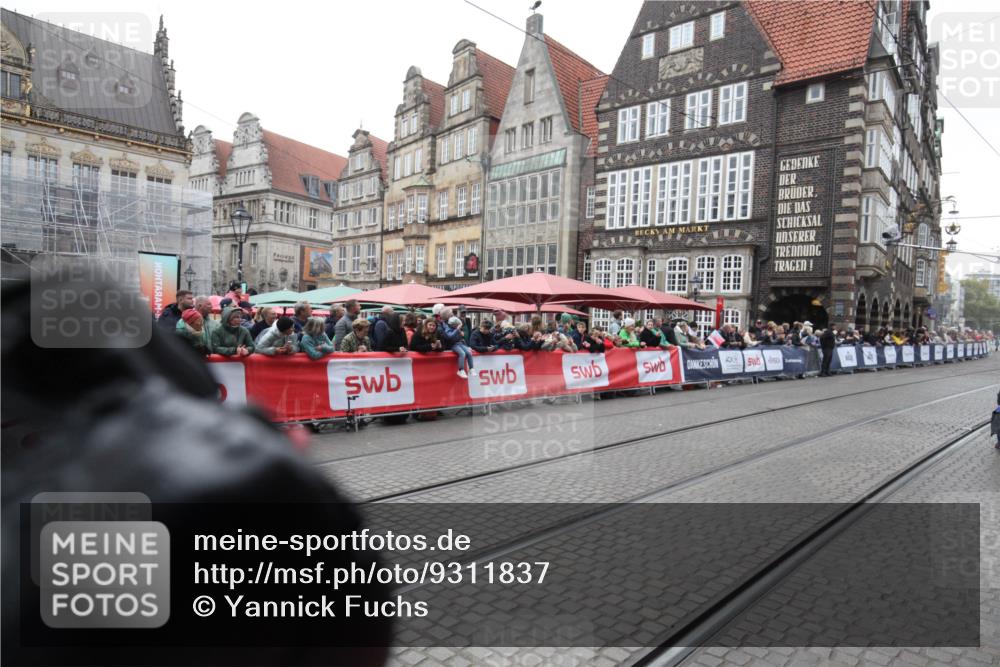 05.10.2025 - 20. swb-Marathon Bremen Yannick Fuchs http://msf.ph/oto/9311837 05.10.2025 12:27:02 Ziel  meine-sportfotos.de