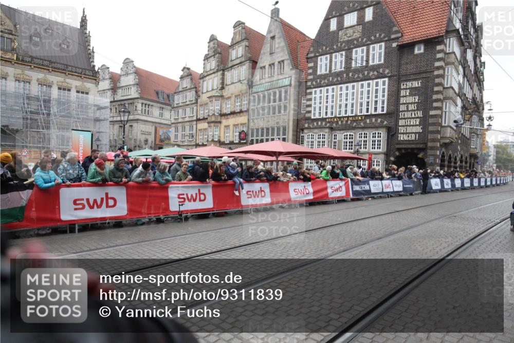 05.10.2025 - 20. swb-Marathon Bremen Yannick Fuchs http://msf.ph/oto/9311839 05.10.2025 12:27:04 Ziel  meine-sportfotos.de