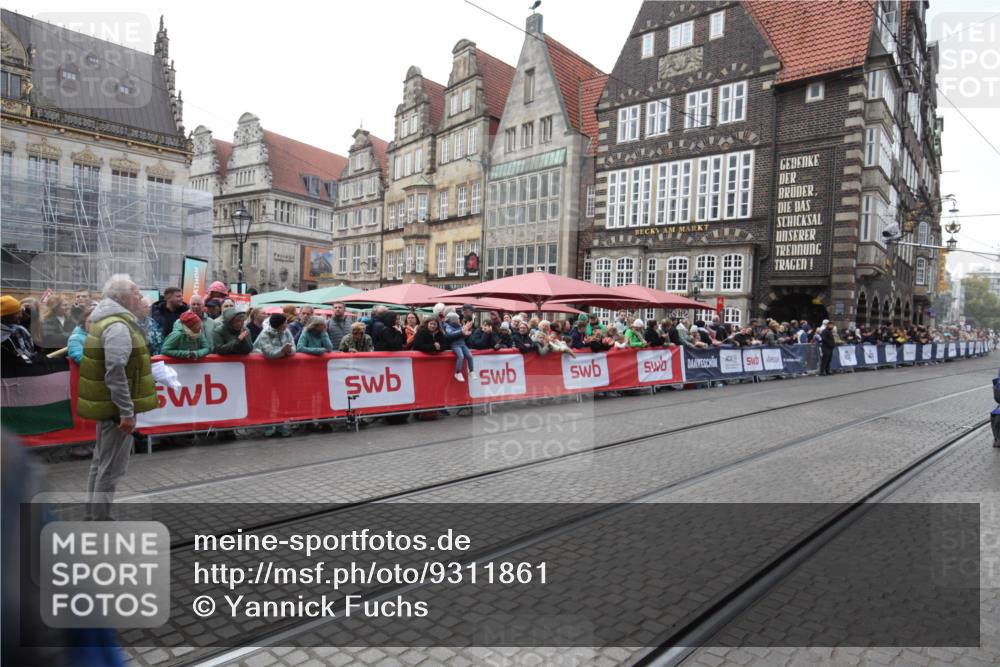 05.10.2025 - 20. swb-Marathon Bremen Yannick Fuchs http://msf.ph/oto/9311861 05.10.2025 12:32:33 Ziel  meine-sportfotos.de
