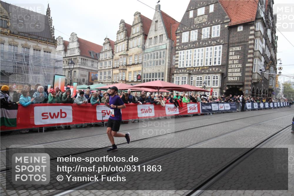 05.10.2025 - 20. swb-Marathon Bremen Yannick Fuchs http://msf.ph/oto/9311863 05.10.2025 12:39:02 Ziel 158 meine-sportfotos.de