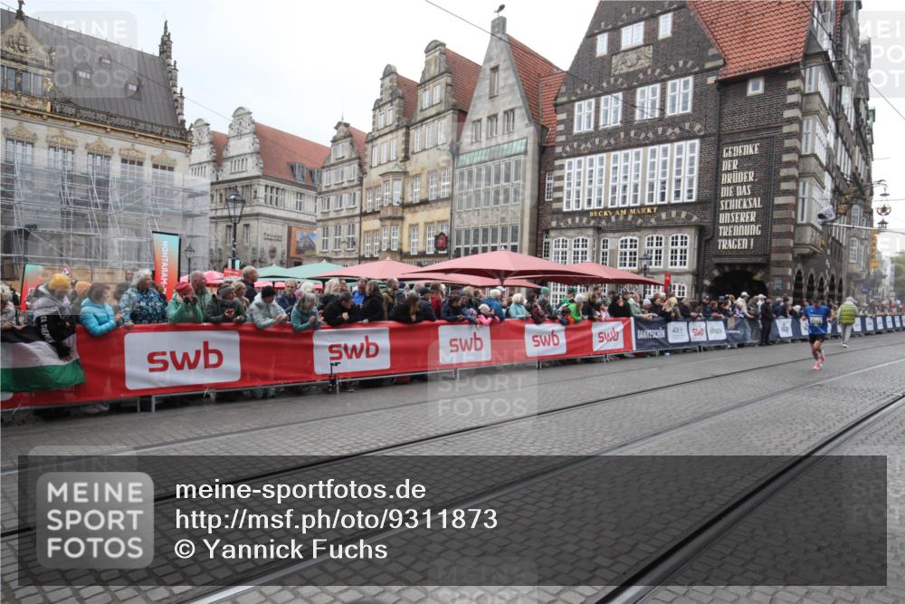 05.10.2025 - 20. swb-Marathon Bremen Yannick Fuchs http://msf.ph/oto/9311873 05.10.2025 12:54:38 Ziel 5240 meine-sportfotos.de