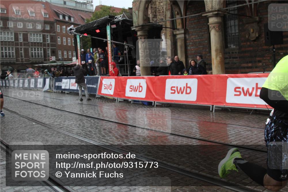 05.10.2025 - 20. swb-Marathon Bremen Yannick Fuchs http://msf.ph/oto/9315773 05.10.2025 14:56:36 Ziel 41, 1844 meine-sportfotos.de