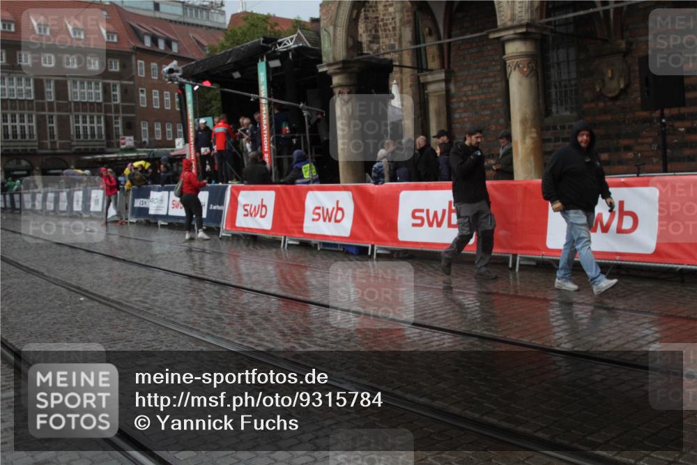 05.10.2025 - 20. swb-Marathon Bremen Yannick Fuchs http://msf.ph/oto/9315784 05.10.2025 14:58:13 Ziel  meine-sportfotos.de