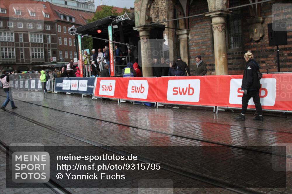 05.10.2025 - 20. swb-Marathon Bremen Yannick Fuchs http://msf.ph/oto/9315795 05.10.2025 14:59:39 Ziel  meine-sportfotos.de