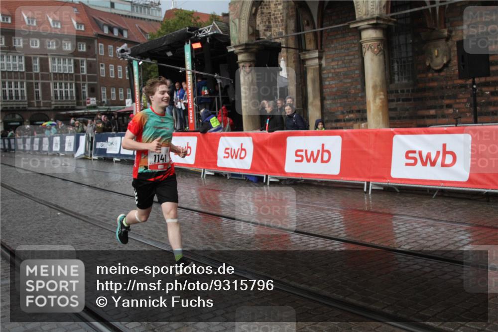 05.10.2025 - 20. swb-Marathon Bremen Yannick Fuchs http://msf.ph/oto/9315796 05.10.2025 14:59:53 Ziel 1141 meine-sportfotos.de