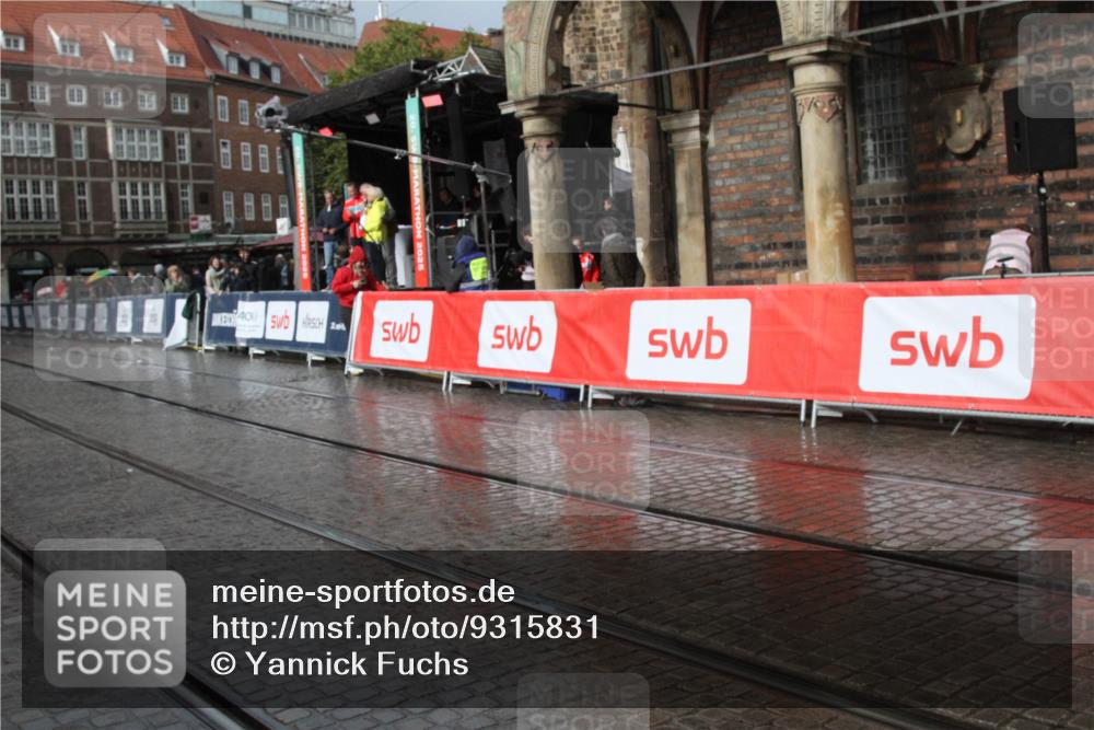 05.10.2025 - 20. swb-Marathon Bremen Yannick Fuchs http://msf.ph/oto/9315831 05.10.2025 15:02:58 Ziel  meine-sportfotos.de
