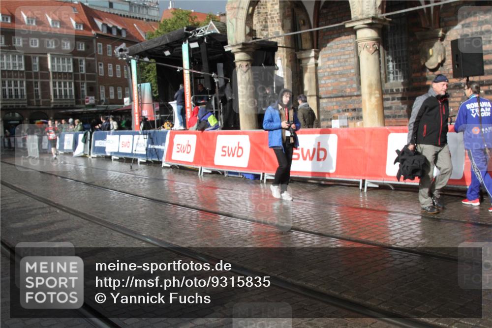 05.10.2025 - 20. swb-Marathon Bremen Yannick Fuchs http://msf.ph/oto/9315835 05.10.2025 15:04:24 Ziel  meine-sportfotos.de