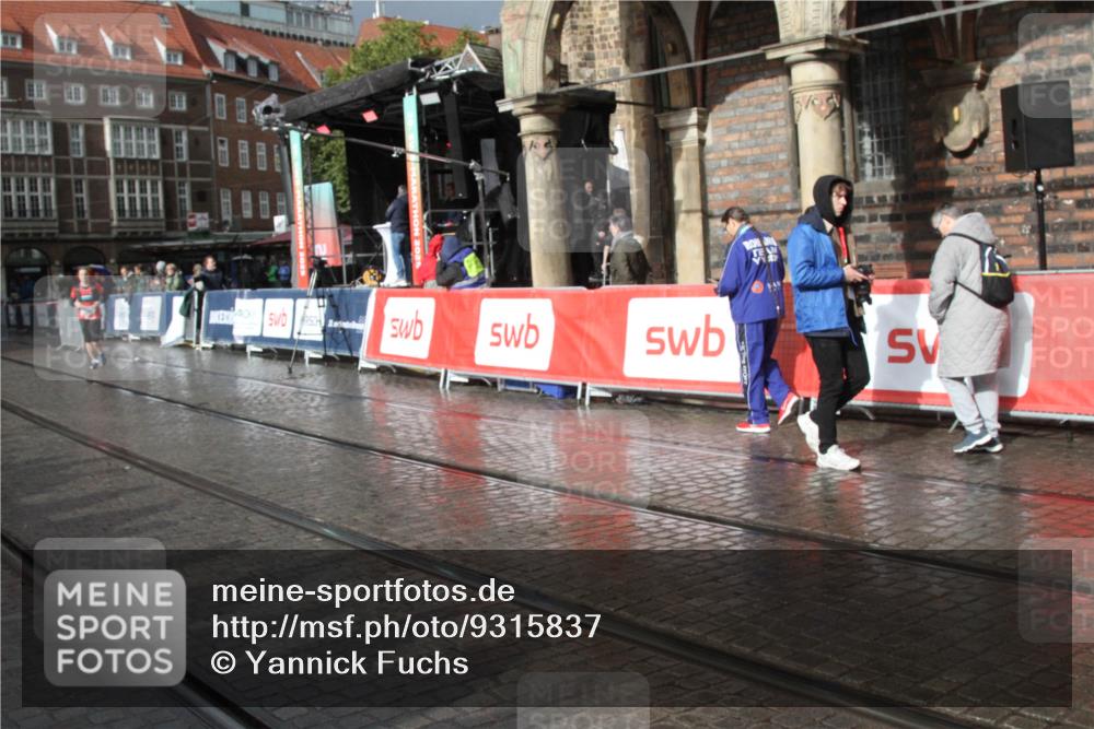 05.10.2025 - 20. swb-Marathon Bremen Yannick Fuchs http://msf.ph/oto/9315837 05.10.2025 15:04:26 Ziel  meine-sportfotos.de