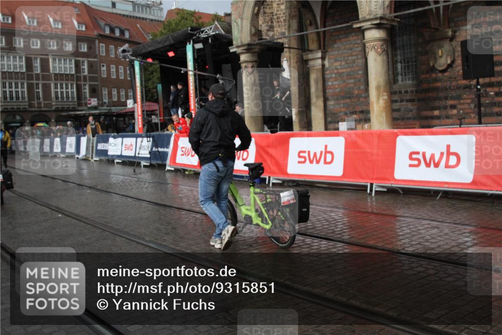 05.10.2025 - 20. swb-Marathon Bremen Yannick Fuchs http://msf.ph/oto/9315851 05.10.2025 15:06:11 Ziel  meine-sportfotos.de