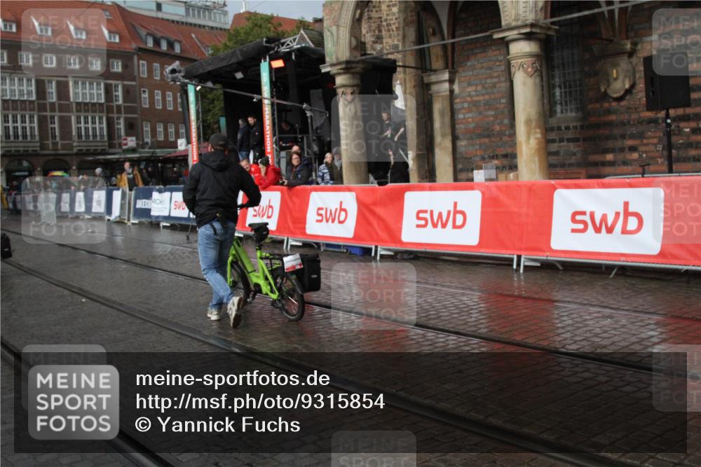 05.10.2025 - 20. swb-Marathon Bremen Yannick Fuchs http://msf.ph/oto/9315854 05.10.2025 15:06:12 Ziel  meine-sportfotos.de