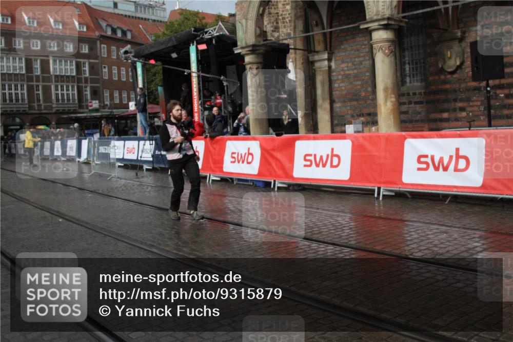 05.10.2025 - 20. swb-Marathon Bremen Yannick Fuchs http://msf.ph/oto/9315879 05.10.2025 15:06:29 Ziel  meine-sportfotos.de