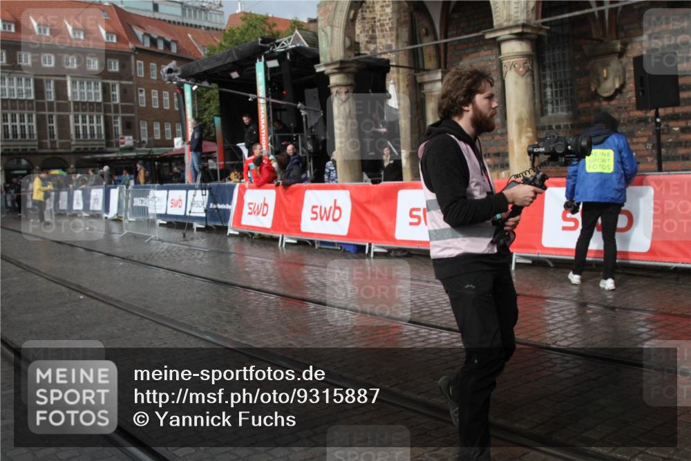 05.10.2025 - 20. swb-Marathon Bremen Yannick Fuchs http://msf.ph/oto/9315887 05.10.2025 15:06:31 Ziel  meine-sportfotos.de