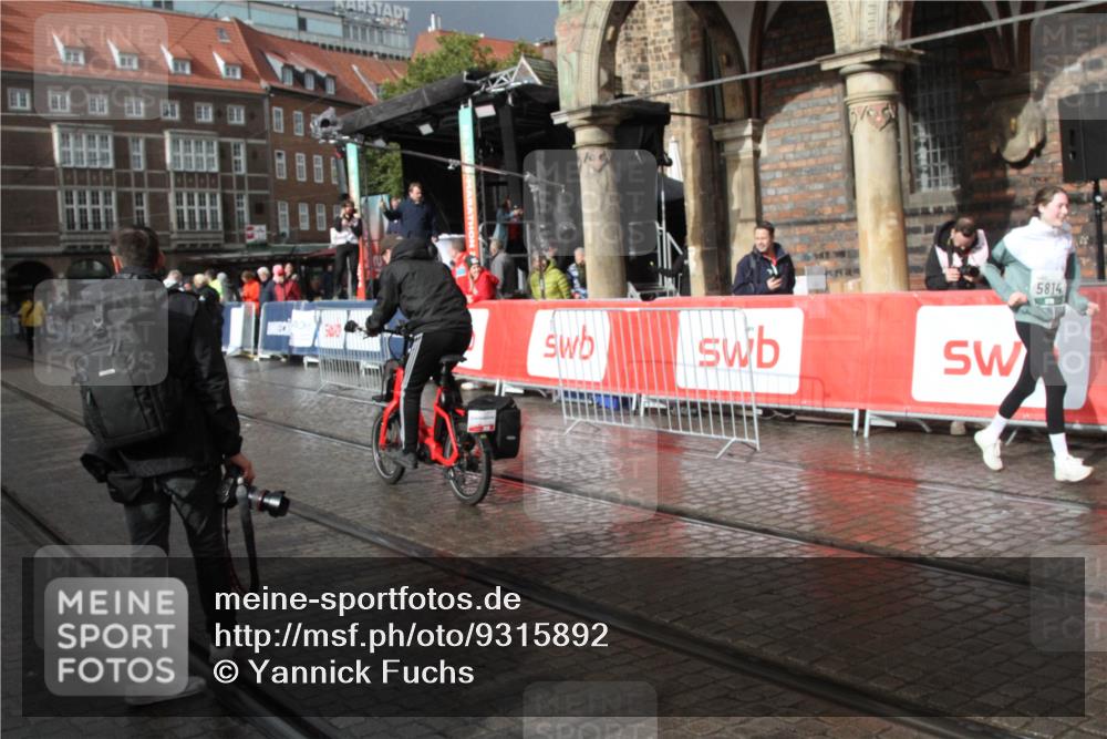 05.10.2025 - 20. swb-Marathon Bremen Yannick Fuchs http://msf.ph/oto/9315892 05.10.2025 15:08:59 Ziel 5814 meine-sportfotos.de