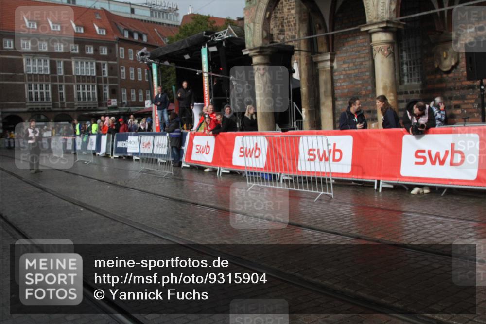 05.10.2025 - 20. swb-Marathon Bremen Yannick Fuchs http://msf.ph/oto/9315904 05.10.2025 15:12:00 Ziel  meine-sportfotos.de